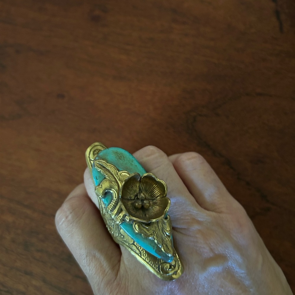 Large Handcrafted Brass and Turquoise ring - Picture 9 of 9